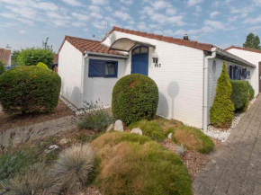 Holiday Home Zeewind 145 by Interhome